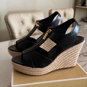 Michael Kors Roslyn Wedge Faux Leather Black and Tan Wedge Sandals